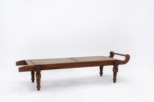 The Cinnamon Lounger